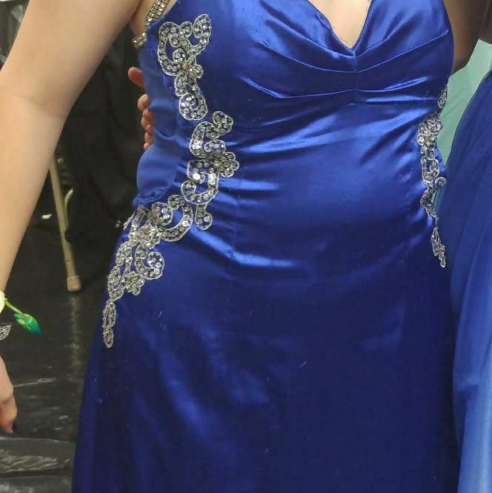 Prom dresses - Picture 2 of 2